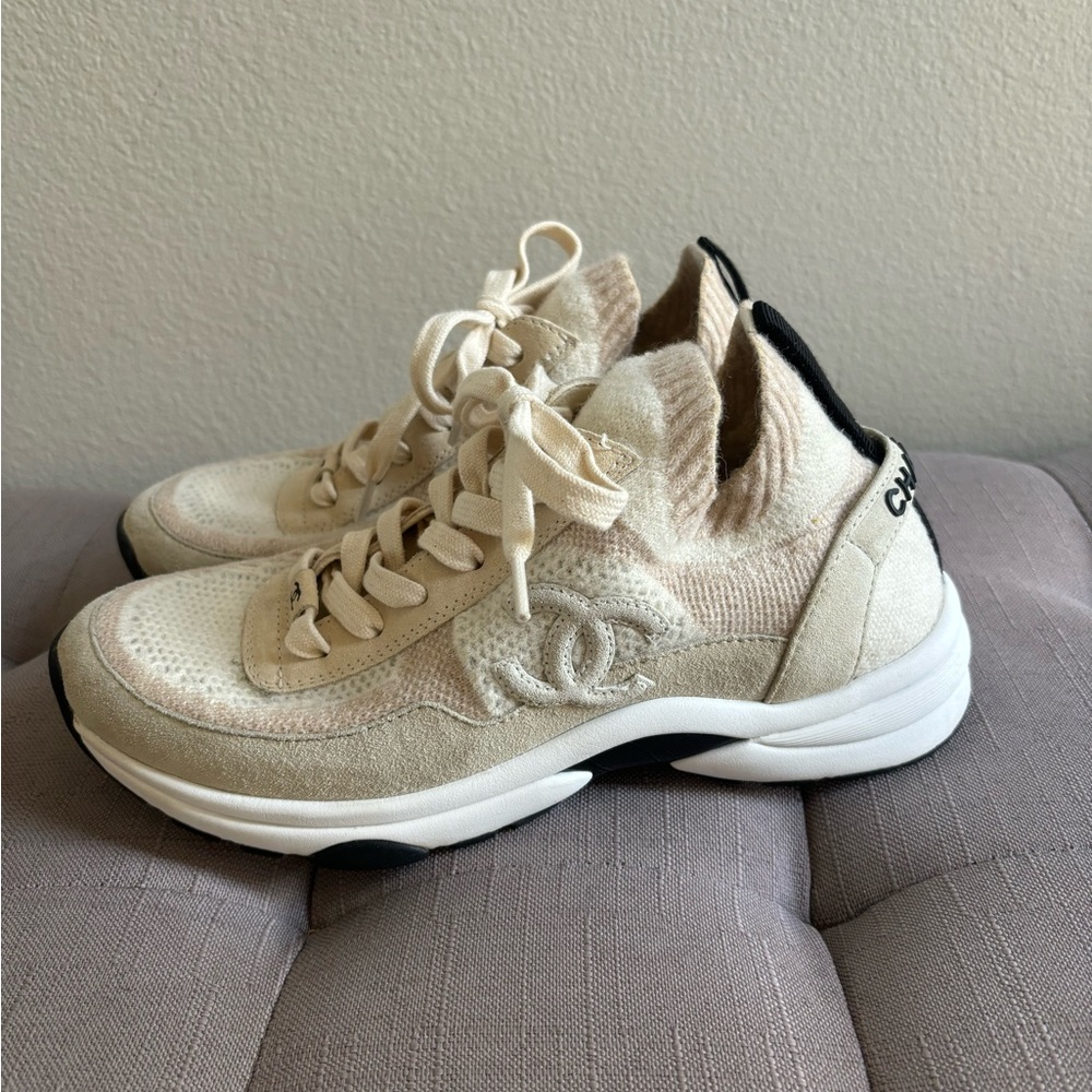 Chanel knit sneakers 37